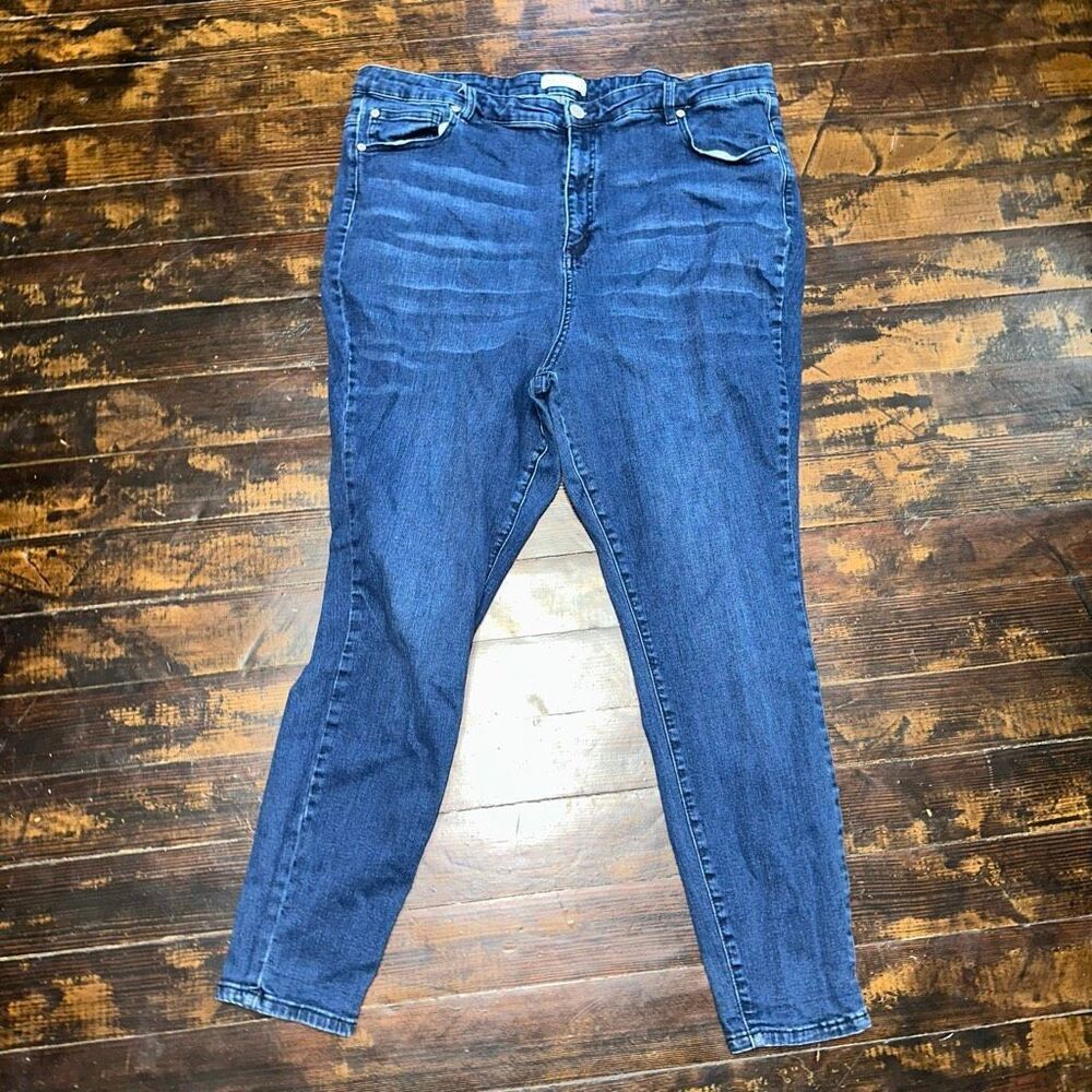Eloquii distressed medium wash stretchy size 24 plus size jeans